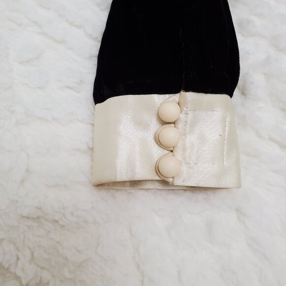 TRUE VINTAGE BLACK VELVET EVENING DRESS WITH SATIN ACCENTS - Picture 4 of 5